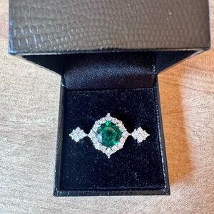 Gold Coast Platinum Plated Green & White Stones Pin Lapel Brooch Regency